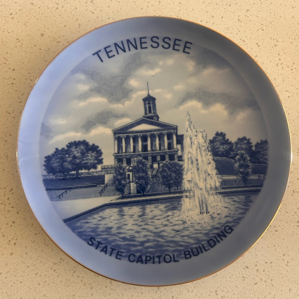 Tennessee State Capitol Building Souvenir Plate - Blue